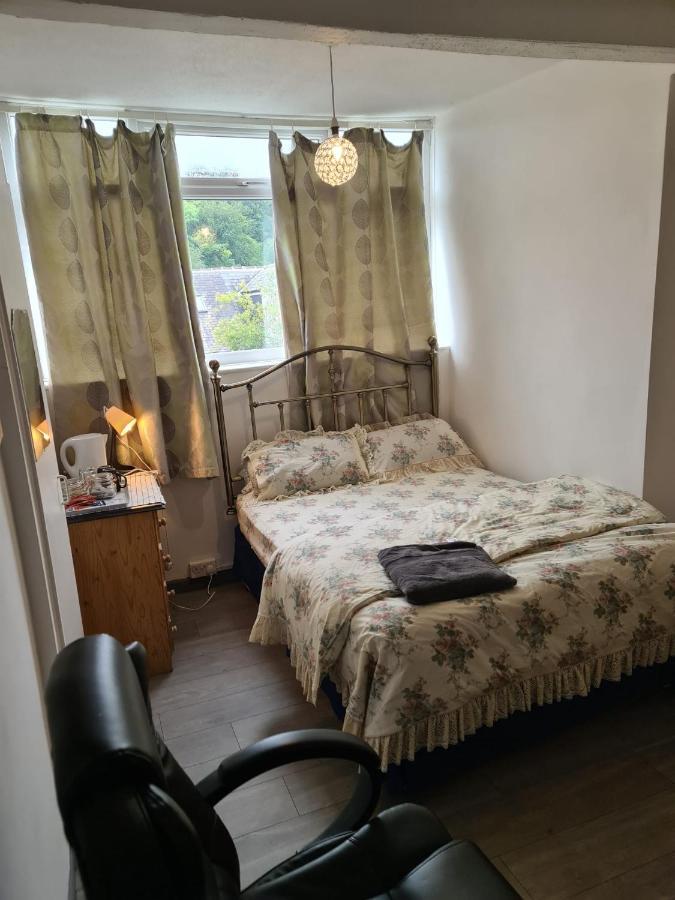 Budget Double En-Suite Bedroom シェフィールド エクステリア 写真